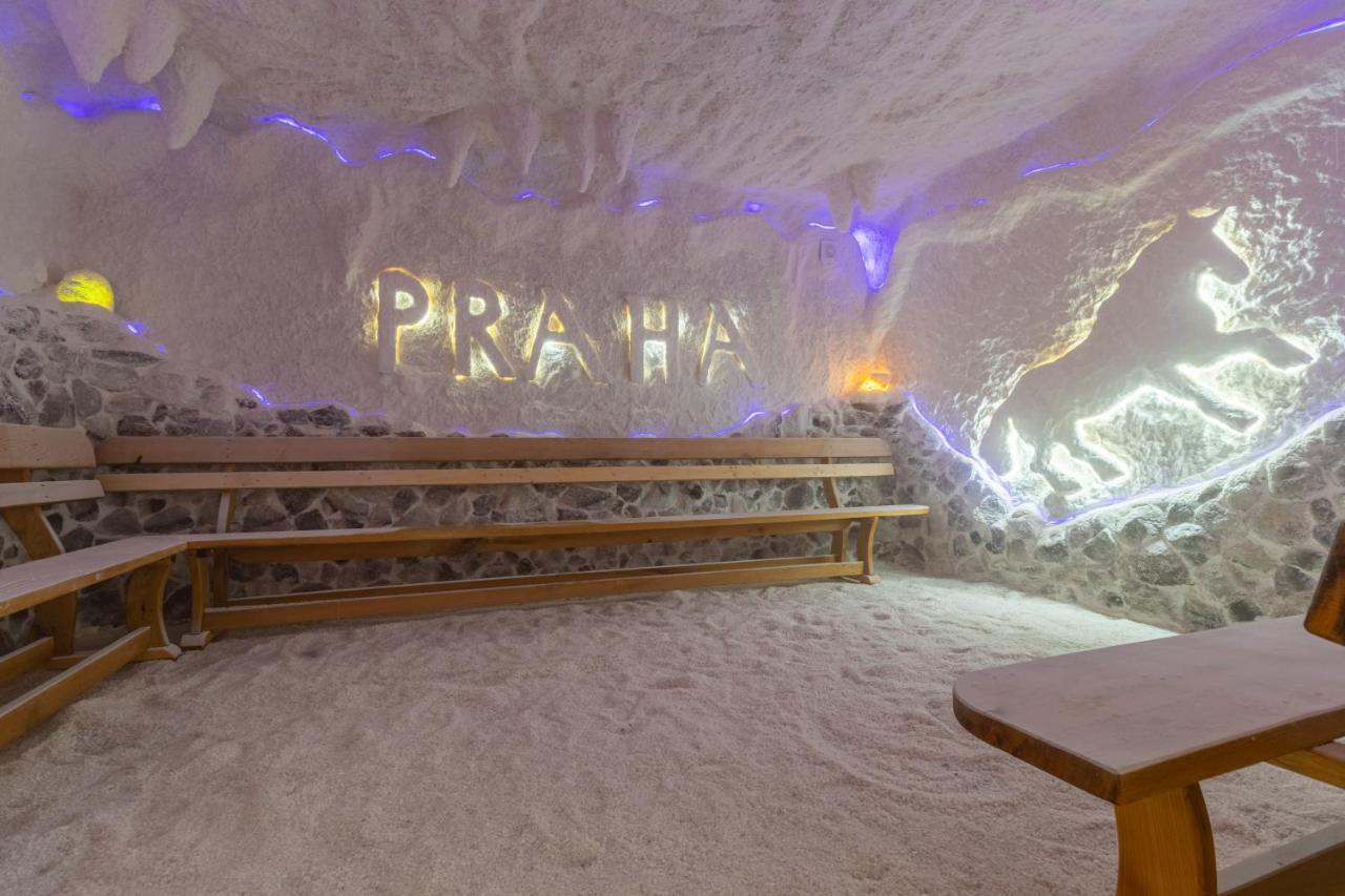 ホテル Praha ソロトヴィノ エクステリア 写真